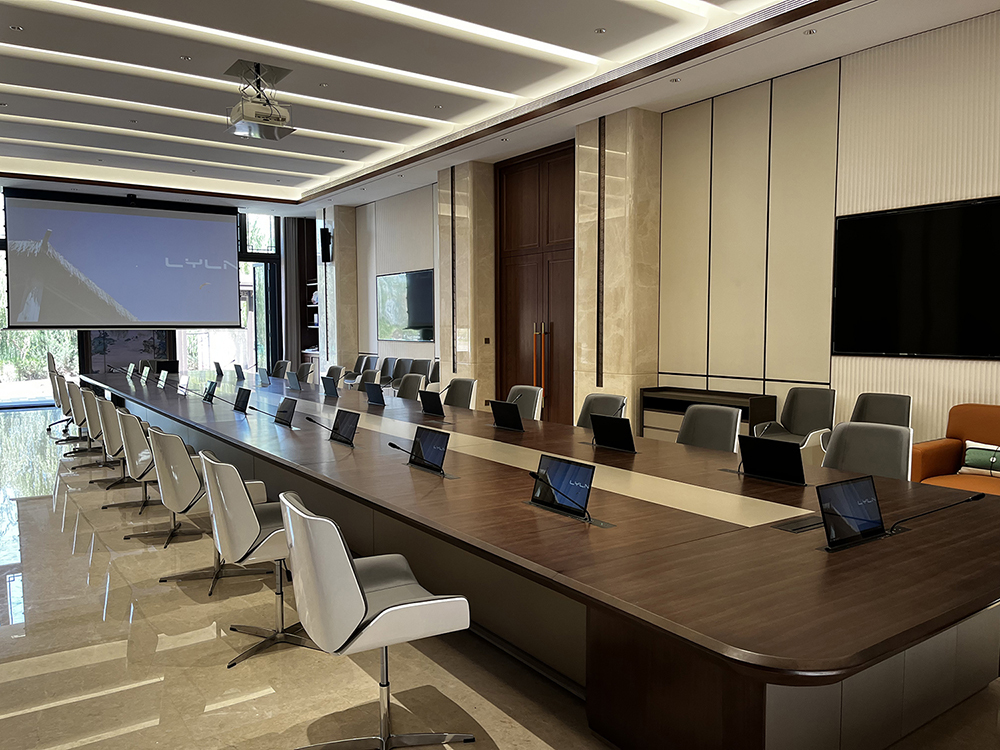 najnowsza sprawa firmy na temat LYLN Wyciągające się monitora w Hiszpanii